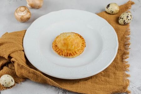 Пирожок с грибами