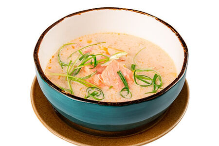 Сливочный суп с форелью