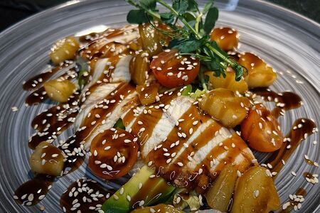 Салат с угрём