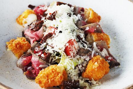 Салат с ростбифом