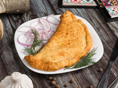 Чебурек с сыром