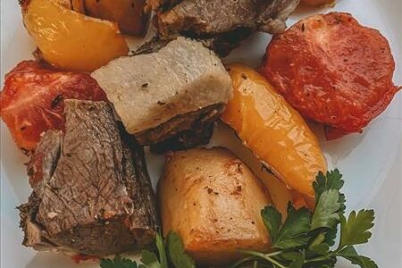 Баранина тушеная с овощами