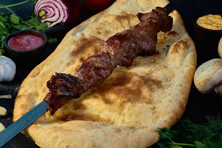 Шашлык из баранины на кости