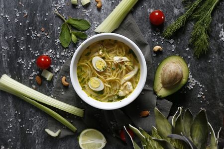 Куриный суп с домашней лапшой