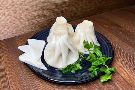 Хинкали с сыром сулугуни