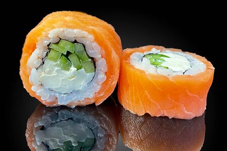 Филадельфия люкс с огурцом