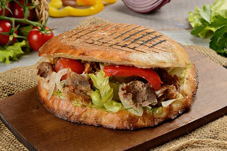 Донер в пите с курицей