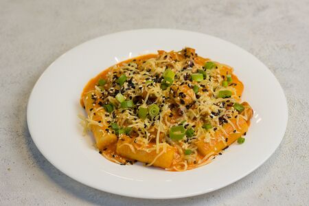 Супер острые Токпокки Тондэмун со свининой