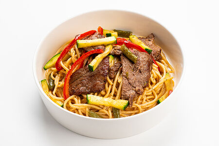 Вок сливочный с говядиной