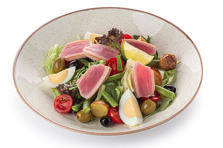 Салат с тунцом