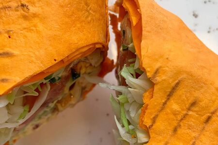 Шаурма Куриная в сырном лаваше