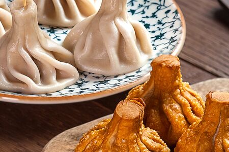 Сладкие хинкали с вишней