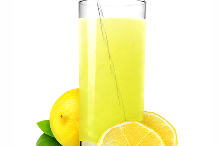 Свежевыжатый лимонный сок собственного приготовления