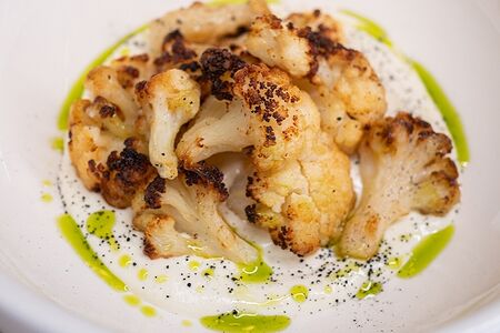 Цветная капуста с сырным соусом