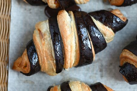 Круассан шоколадный