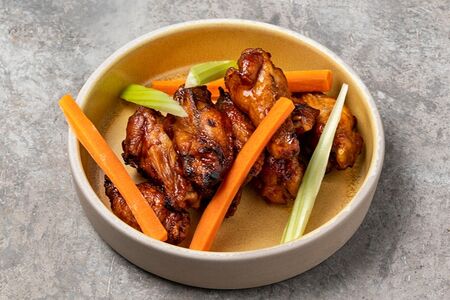 Куриные крылья в соусе Барбекю