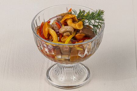 Грибы маринованные