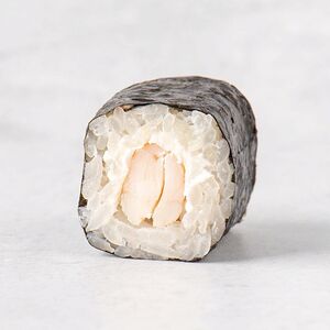 Хосомаки с креветкой и сыром