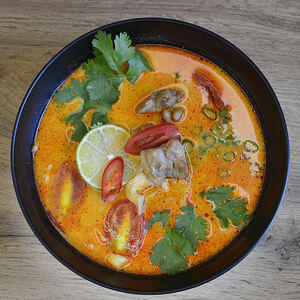 Том ям с курицей