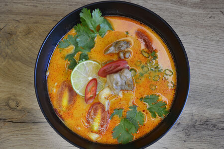 Том ям с курицей