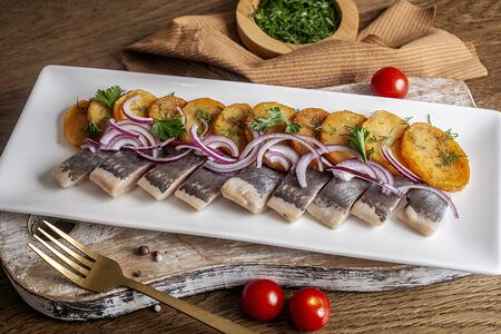 Сельдь слабосолёная