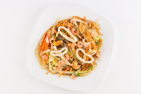 Лапша харусаме с морепродуктами в спайси соусе