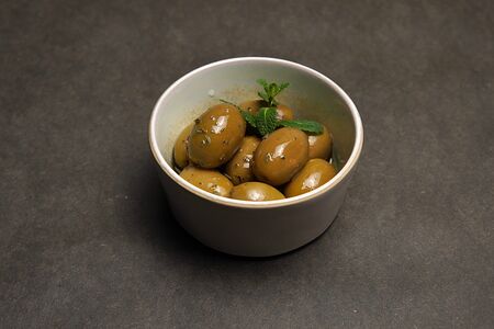 Оливки гигантос