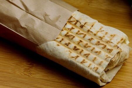 Котлета по-киевски в лаваше