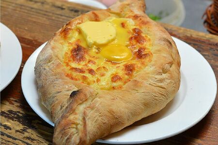 Хачапури по-аджарски