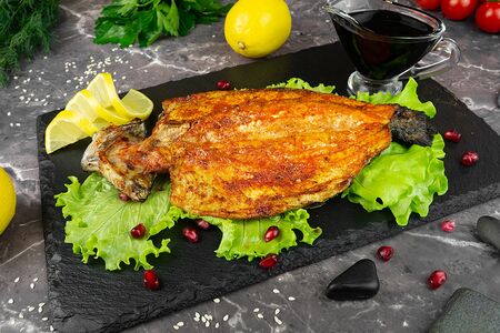 Форель радужная с соусом