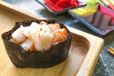 Гункан Креветка