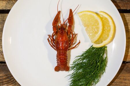 Крохотный сладкий варёный рак по классическому рецепту