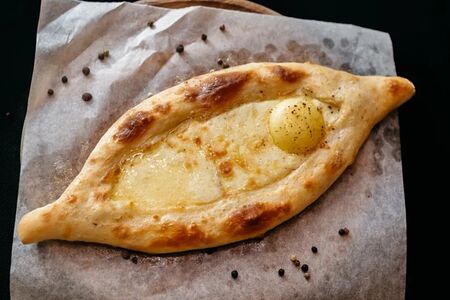 Хачапури по-аджарски для двоих