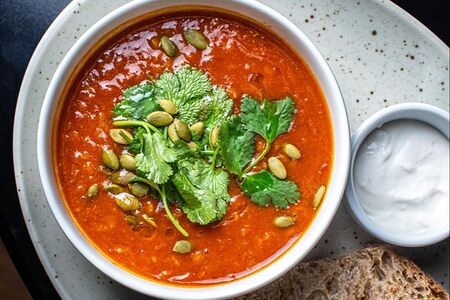 Пряный суп-гуляш из чечевицы