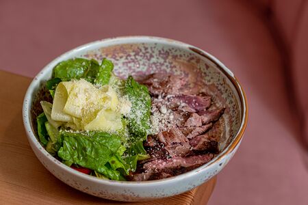 Стейк-салат с трюфельной заправкой