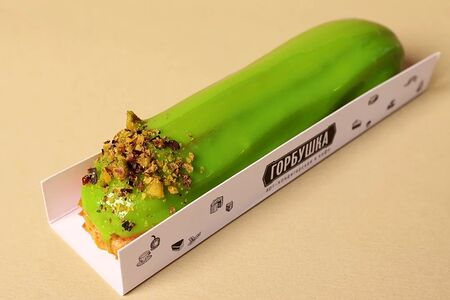 Эклер фисташковый