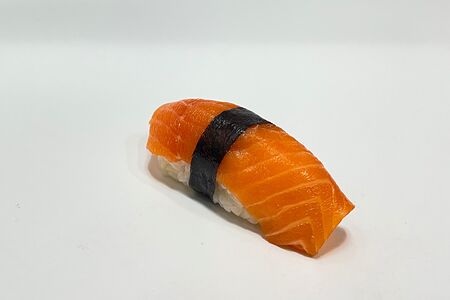 Суши лосось