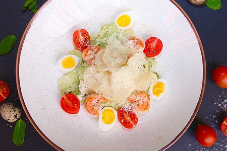 Салат Цезарь с креветкой