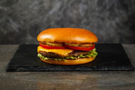 Бургер стандарт с телятиной