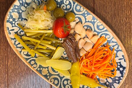 Ассорти бакинских солений