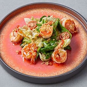 Салат с креветками и васаби