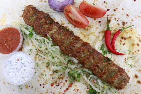 Люля-кебаб из говядины и курицы