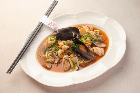 Соте из морепродуктов в тайваньском стиле