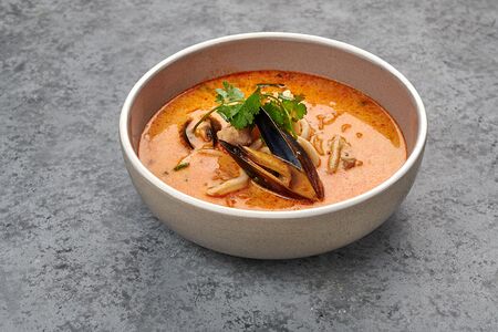 Том Ям с морепродуктами