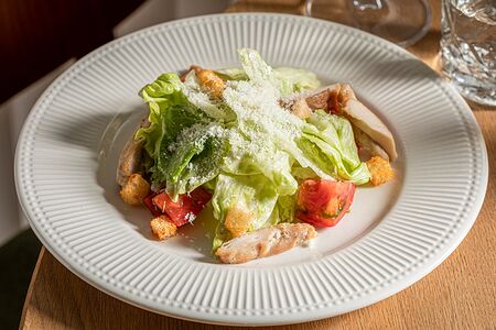 Цезарь с курицей