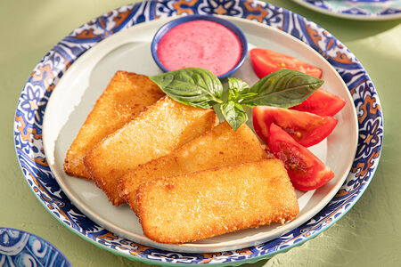 Сулугуни фри с томатами