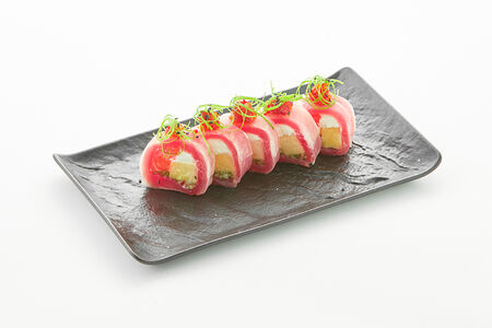 Ролл с тунцом и ананасовой сальсой