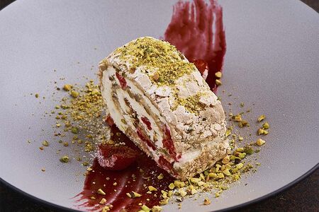 Фисташковый рулет