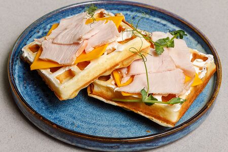 Сытные вафли с индейкой