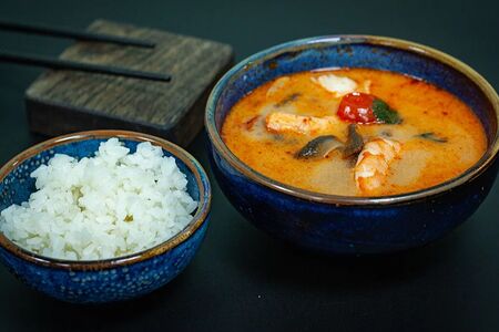 Том ям с креветками